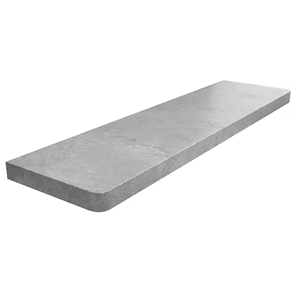 Davanzale interno in MDF laminato colore Cemento, con angoli arrotondati - vista del prodotto con tabella dei dati tecnici.